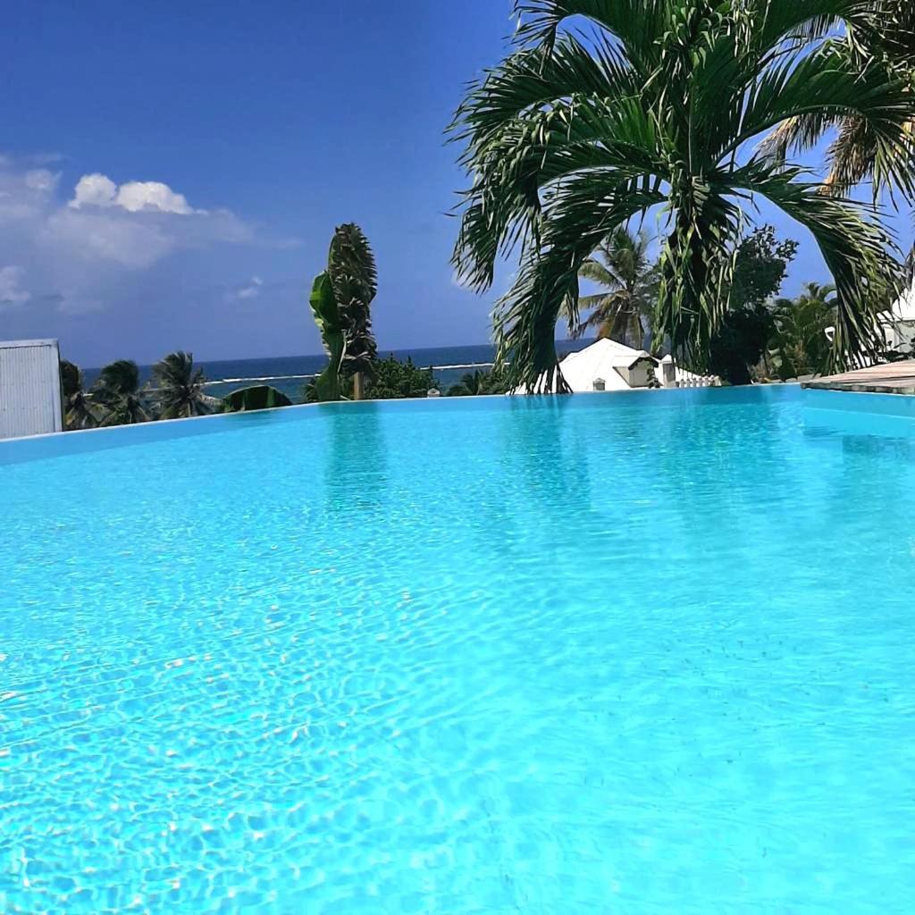 Villa Les Nereides Le Moule Exterior photo